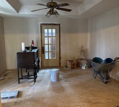 3rd image of 211 N Hayden St