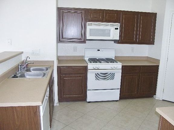 4th image of 8217 Dancing Ave
