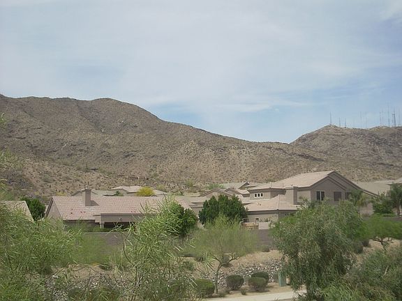3rd image of 208 W Mountain Sage Dr