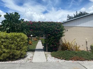 2015 Laura Ln APT A, West Palm Beach, FL 33415