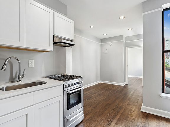 4th image of 322 E 61st St APT 3A