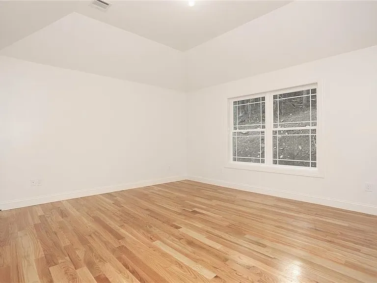 1097 Route 211 W — Photo 24