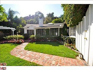 5th image of 2205 N Benedict Canyon Dr