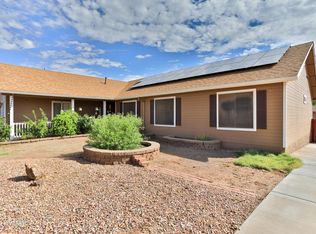 2044 Round House Dr, Winslow, AZ 86047