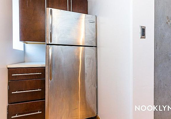 4th image of 100 Rogers Ave APT 4R