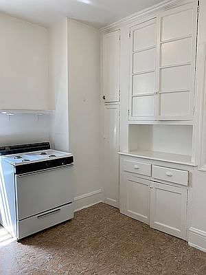 3rd image of 3031 34th St APT 10