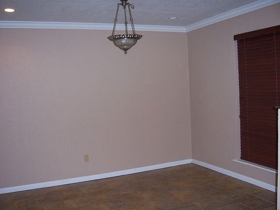 3rd image of 5419 Red Oak Dr