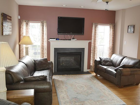 4th image of 24844 Magnolia Cir