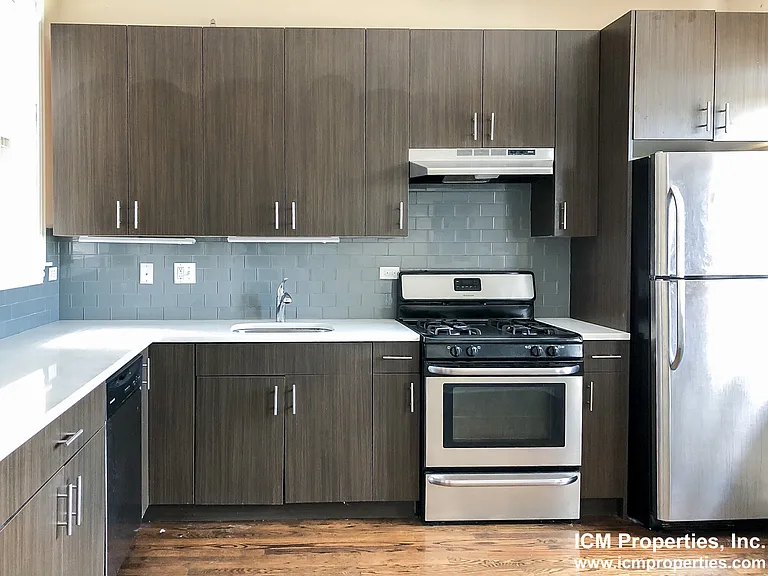 3723 N Wilton Ave #1 — Photo 2