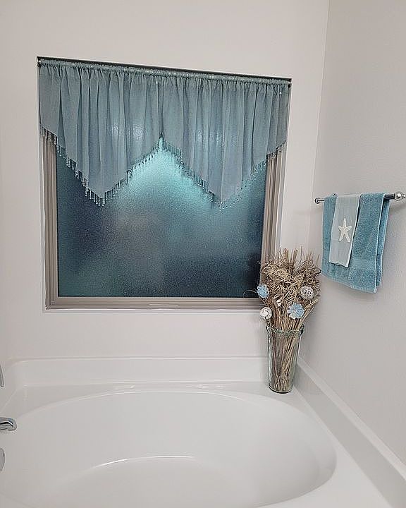 2nd image of 1220 Meadow Trl