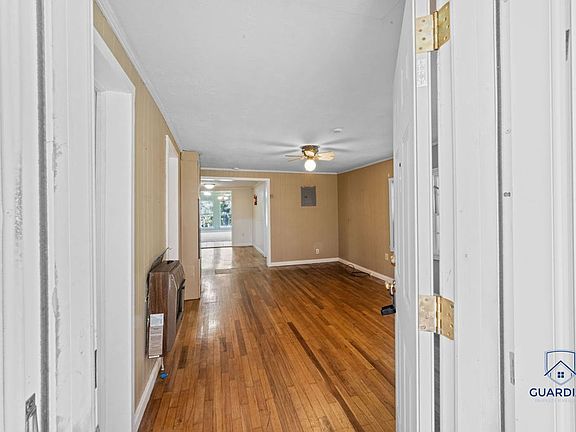 2nd image of 214 Yale Ave
