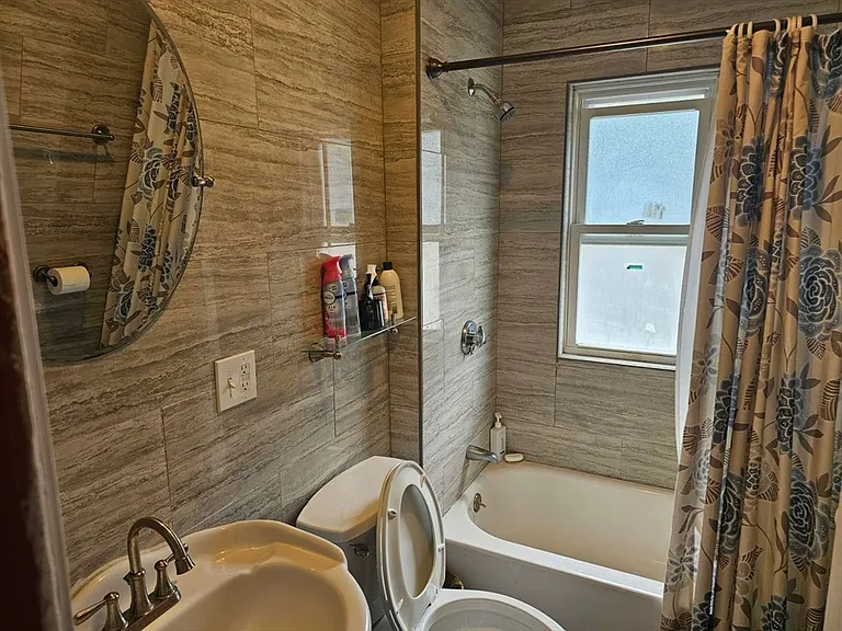 114 Wallace St #114 — Photo 9