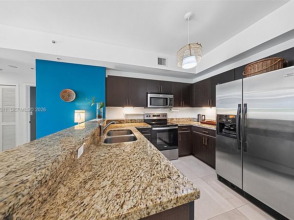 2nd image of 2020 Prairie Ave APT 302