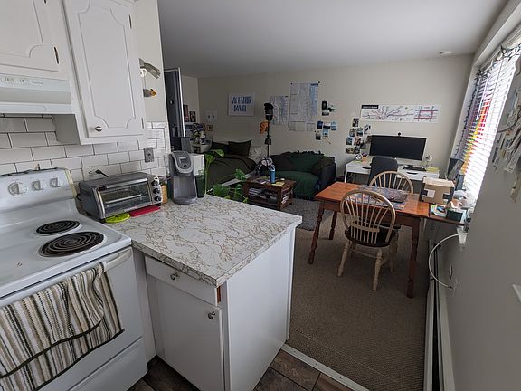 4th image of 539 W Stratford Pl APT 302