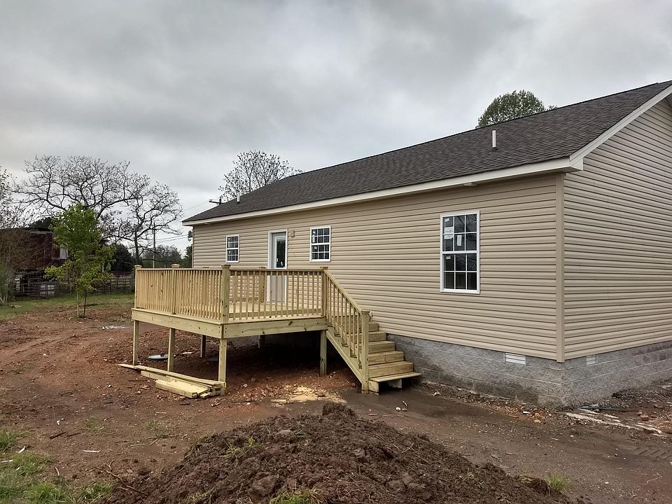 2nd image of 428 Pea Ridge Rd