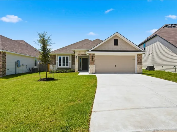 1388 Kingsgate Dr, Bryan, TX 77807