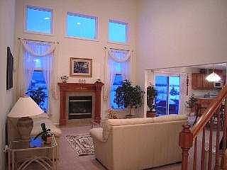 4th image of 14546 Monarch Ct