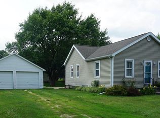 711 S Jefferson St, Wellsburg, IA 50680