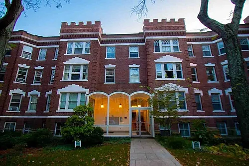 2 Arlington St #4 Photo 1