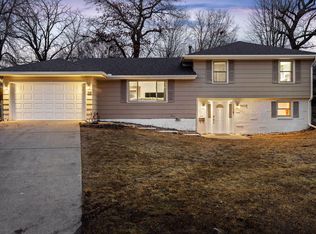 9032 Kell Cir, Bloomington, MN 55437