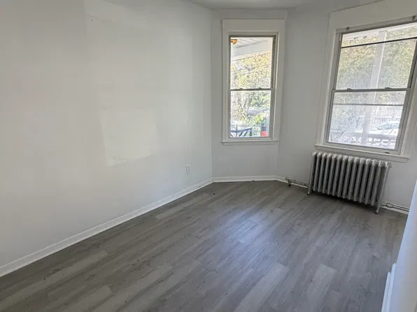 18 York Ave #1, Staten Island, NY 10301