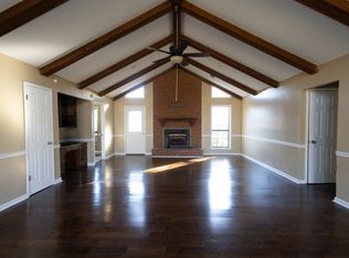 16 Roanoke Cir, Columbus, MS 39705