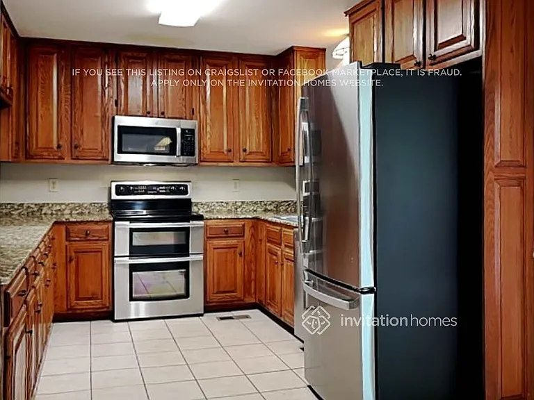 9320 N Lake Dr — Photo 14