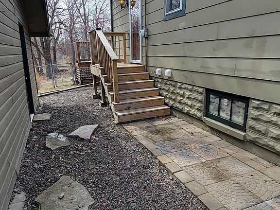 3rd image of 13105 Newell Ave