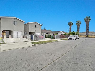 1665 E 84th St, Los Angeles, CA, 90001