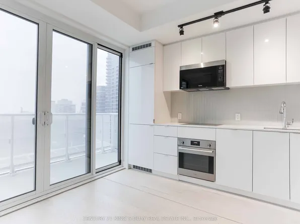 7 Grenville St, Toronto, ON