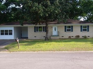 701 W 6th St, Russellville, AR 72801