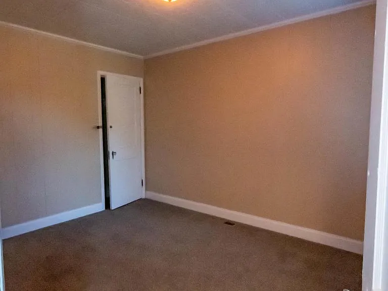 335 Stuart Ave — Photo 11