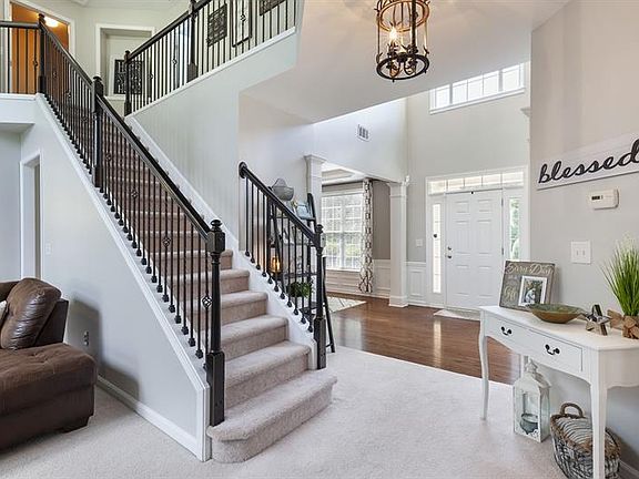 5th image of 505 Pinchot Way