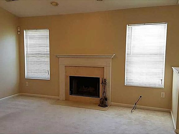 2nd image of 302 Sagebrush Dr