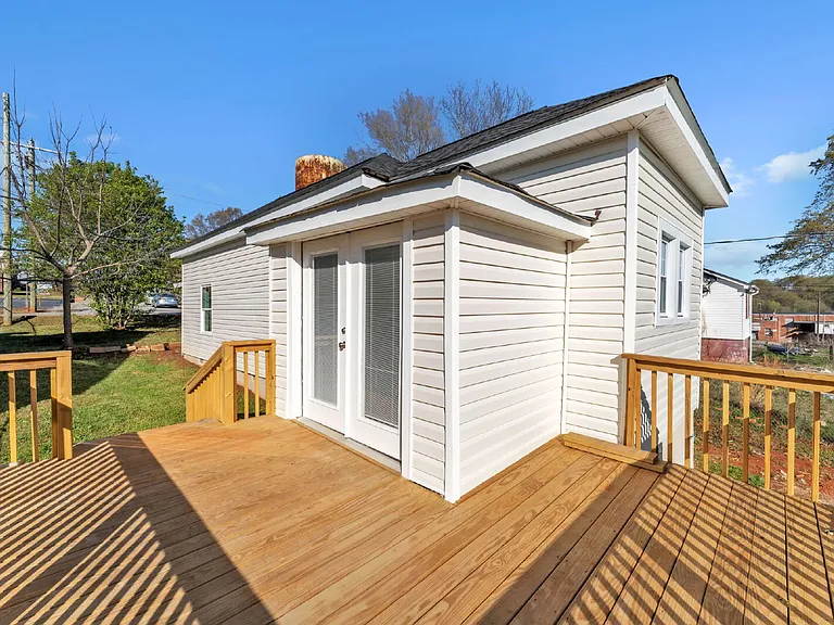 4 Walnut St #A — Photo 21