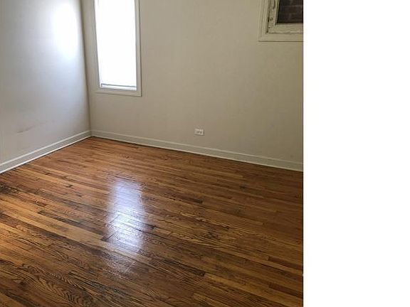 3rd image of 1545 N Lorel Ave #2