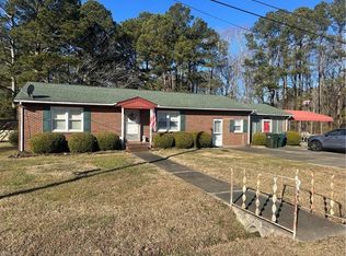 109 Lakewood Dr, Suffolk, VA 23434