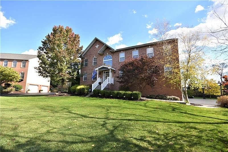1st image of 324 Samuel Dr