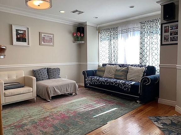 5th image of 263 Maryland Ave