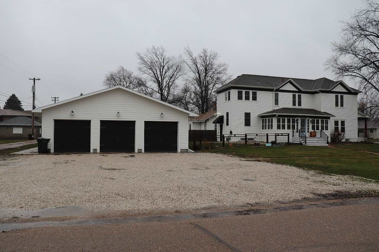 880 C St, David City, NE 68632 Zillow