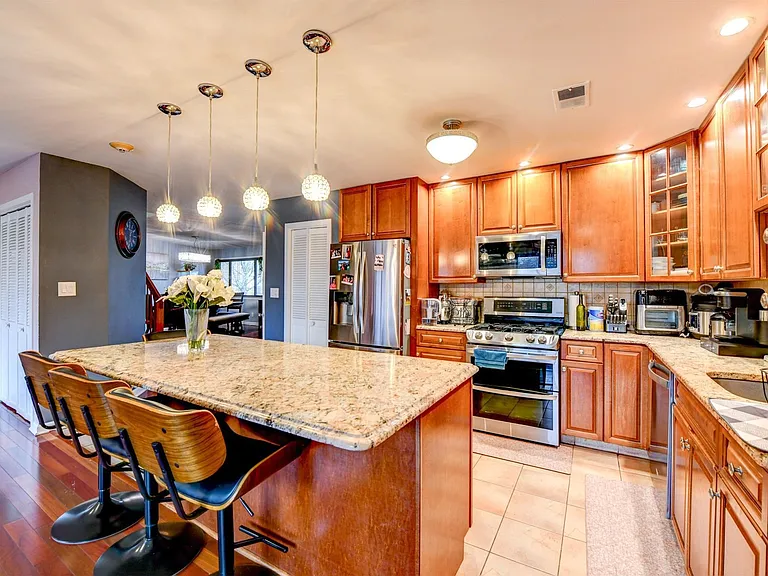 572 Sanderling Ct — Photo 12