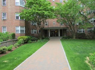 235 Garth Rd APT E1C, Scarsdale, NY 10583