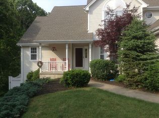 47 Trolley Ln, Westerly, RI 02891