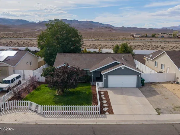 1466 Grey Bluffs Dr, Fernley, NV 89408