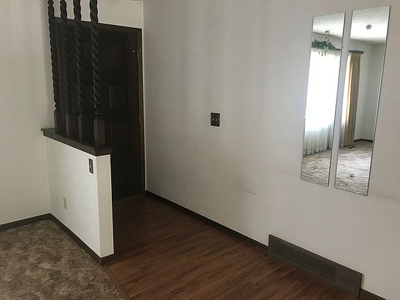5th image of 3499 Shelburne Dr