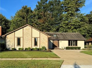 1217 Surfside Cir, Aurora, OH 44202