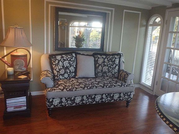 3rd image of 5814 Turtle Creek Dr