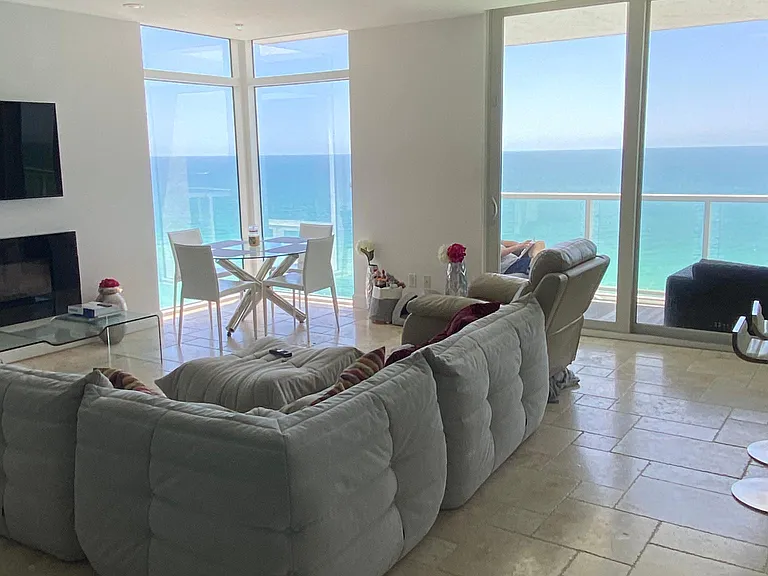 2425 Gulf Of Mexico Dr #15C — Photo 13