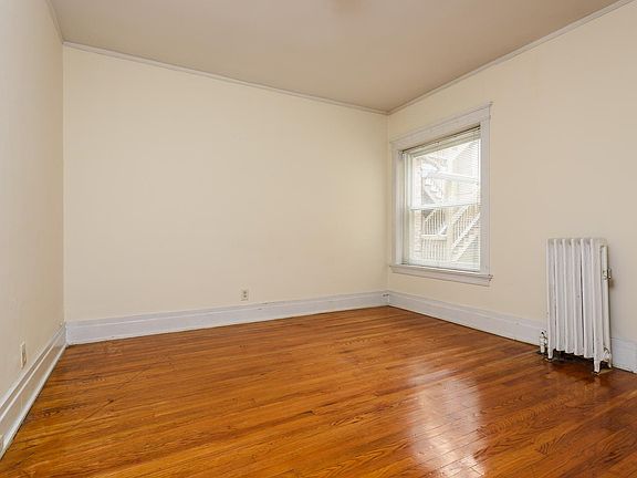 5th image of 5841 N Kenmore Ave #2