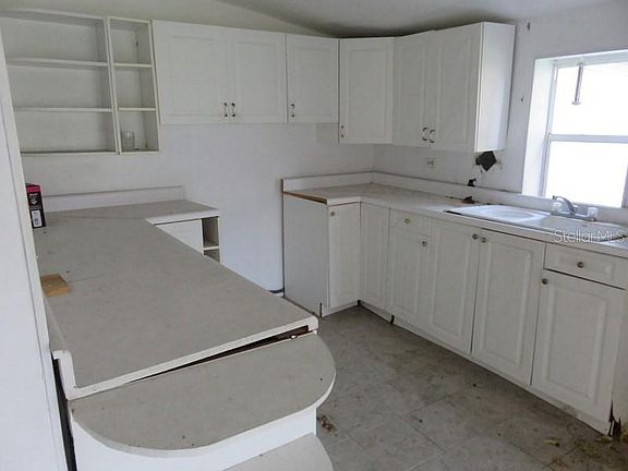 4th image of 2767 Belle Haven Dr